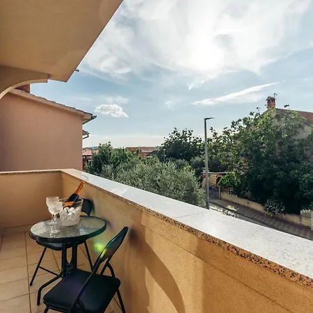 Διαμέρισμα Krajnovic Biograd Na Moru